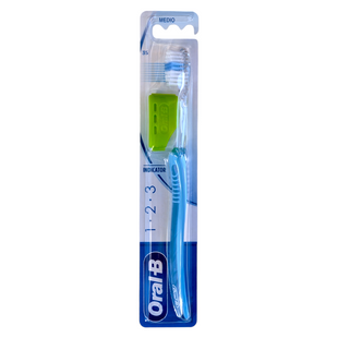Зубна щітка ORAL-B spAZz. indicator 35 m-b11809